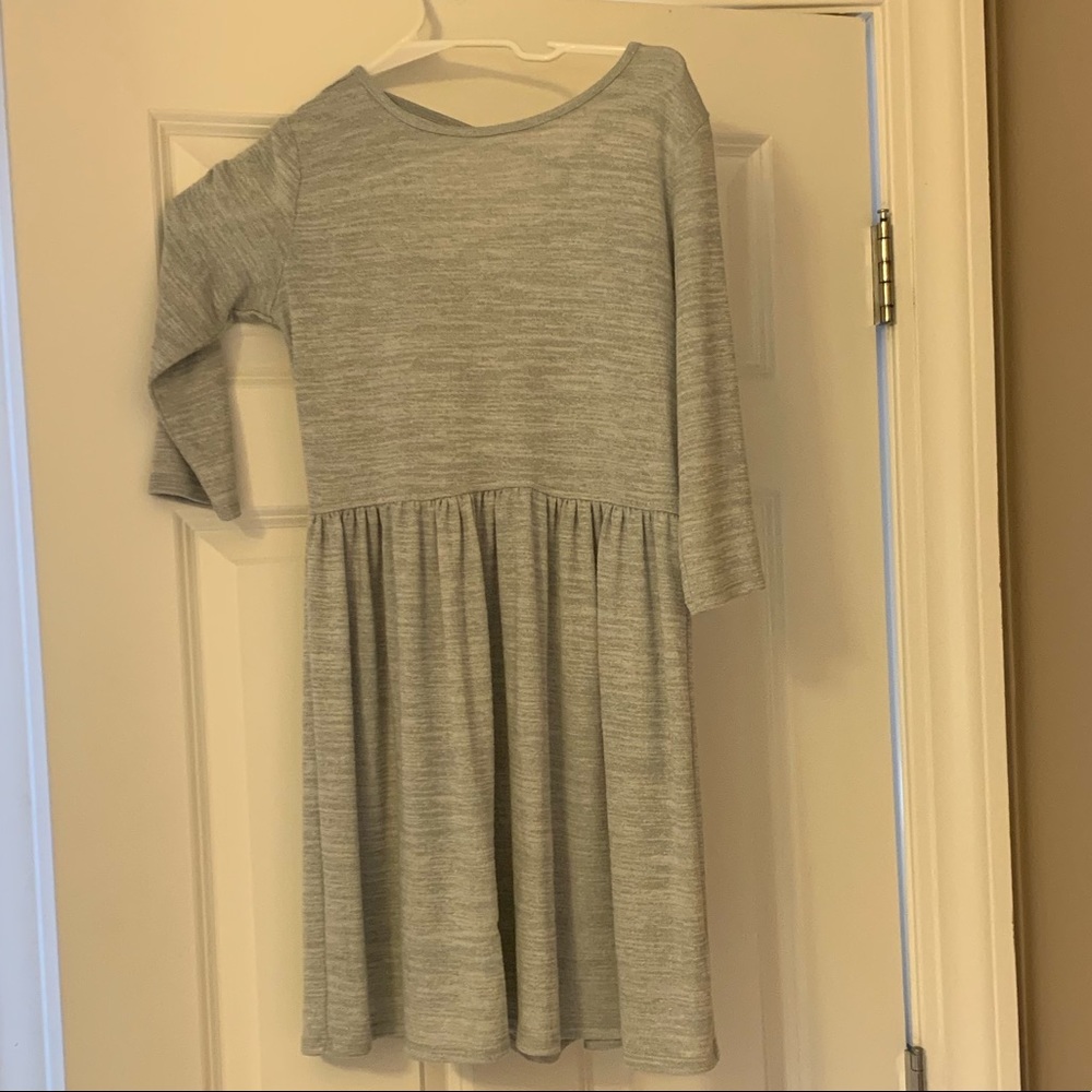 light blue girls dress with 1/2 length sleeves